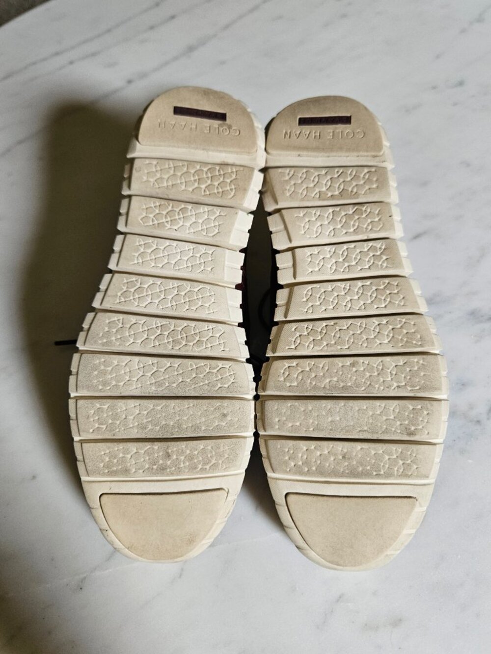Cole Haan leather tie loafer. 8 - Picture 4 of 5
